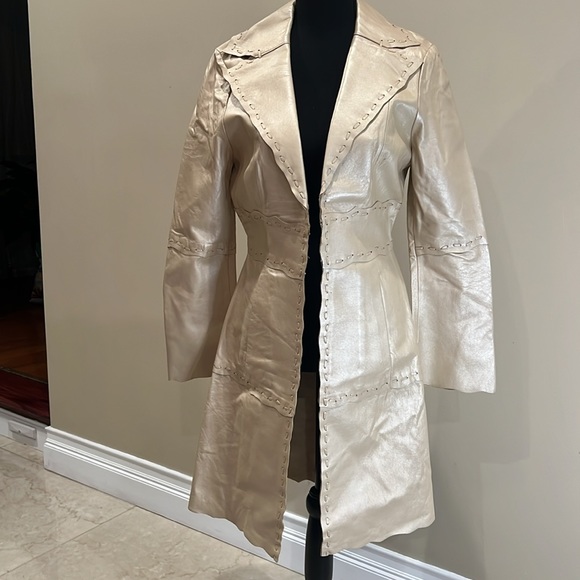 Bebe leather jacket😍 - Picture 4 of 10